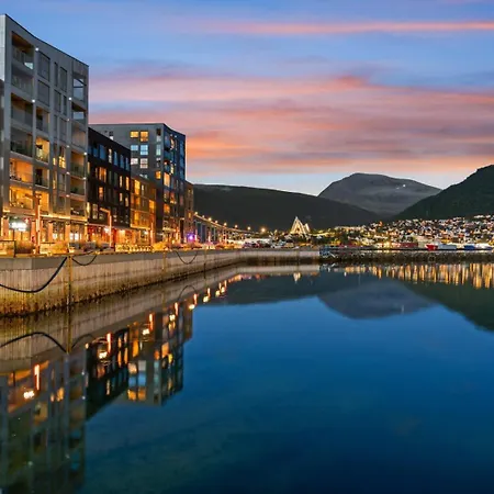 Ny I Hjertet Av Tromso